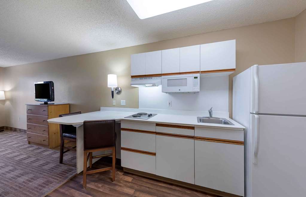 Extended Stay America Suites Los Angeles Glendale - photo 23