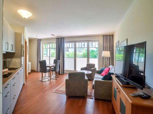 Dünenpark Binz Komfortplus Ferienwohnung mit 1 Schlafzimmer und Terrasse im Erdgeschoss 164 — 4-Star Luxury Hotel in Ostseebad Binz, Germany