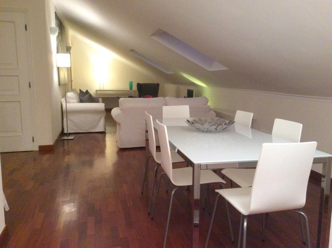 Apartment la Mansarda — 4-Star Luxury Hotel in Alba, Italy
