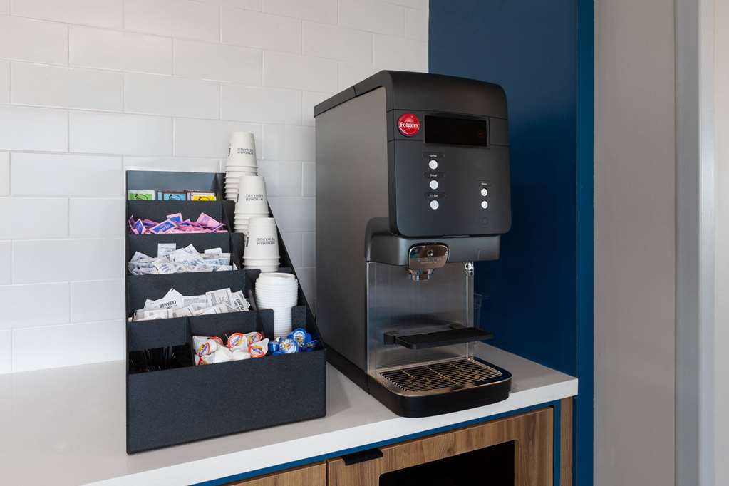 Microtel Inn & Suites by Wyndham Olive Branch - photo 33