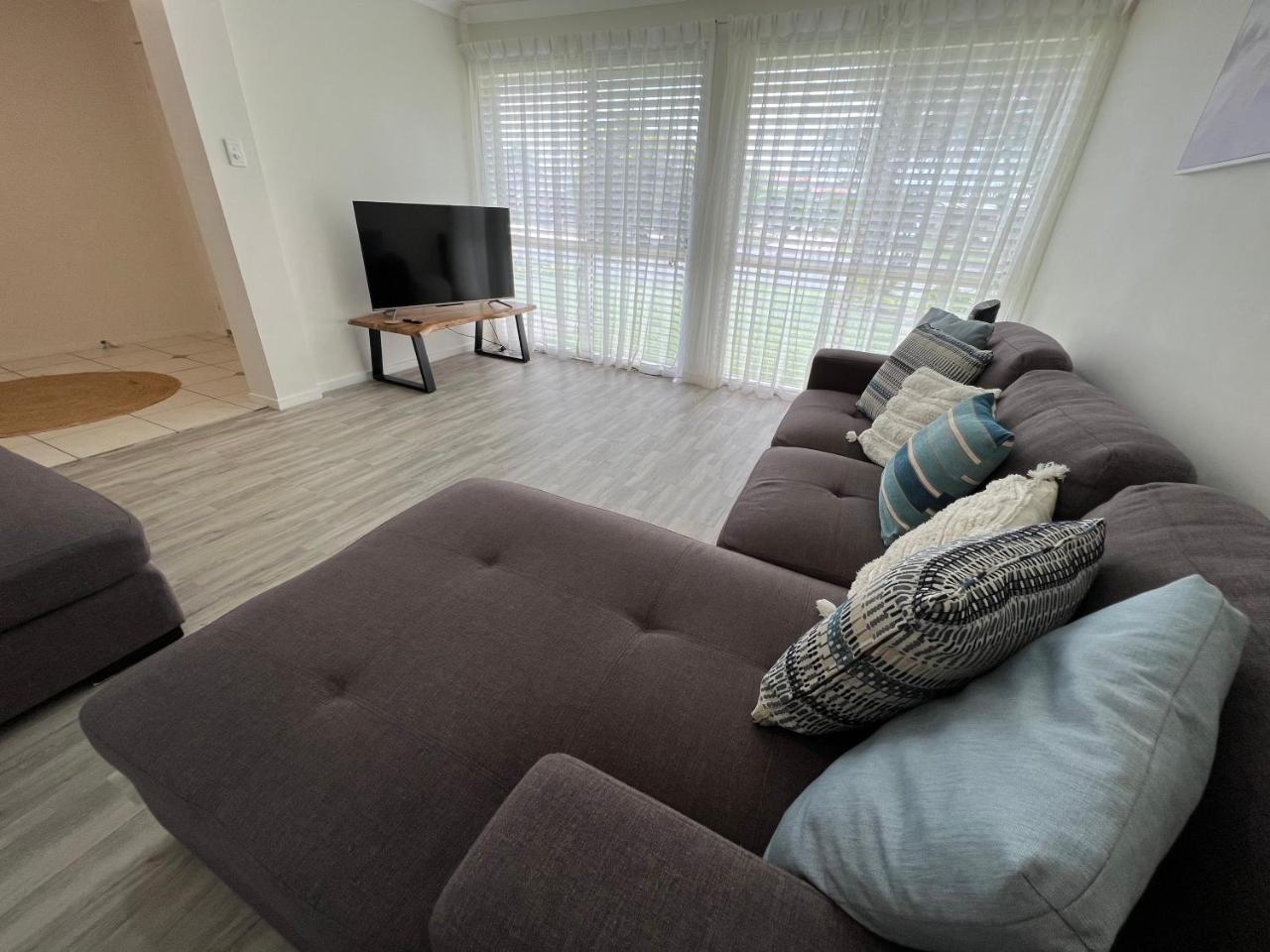 Sandstone Point 4 bedroom Home — Sandstone Point — photo 3