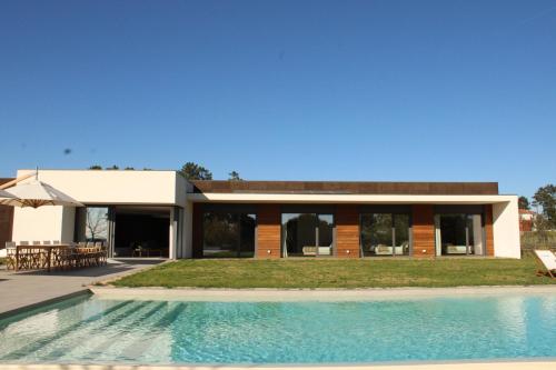 Lusus Wine House Refugio Vinico Com Piscina No Dao 21795526 — Lourosa