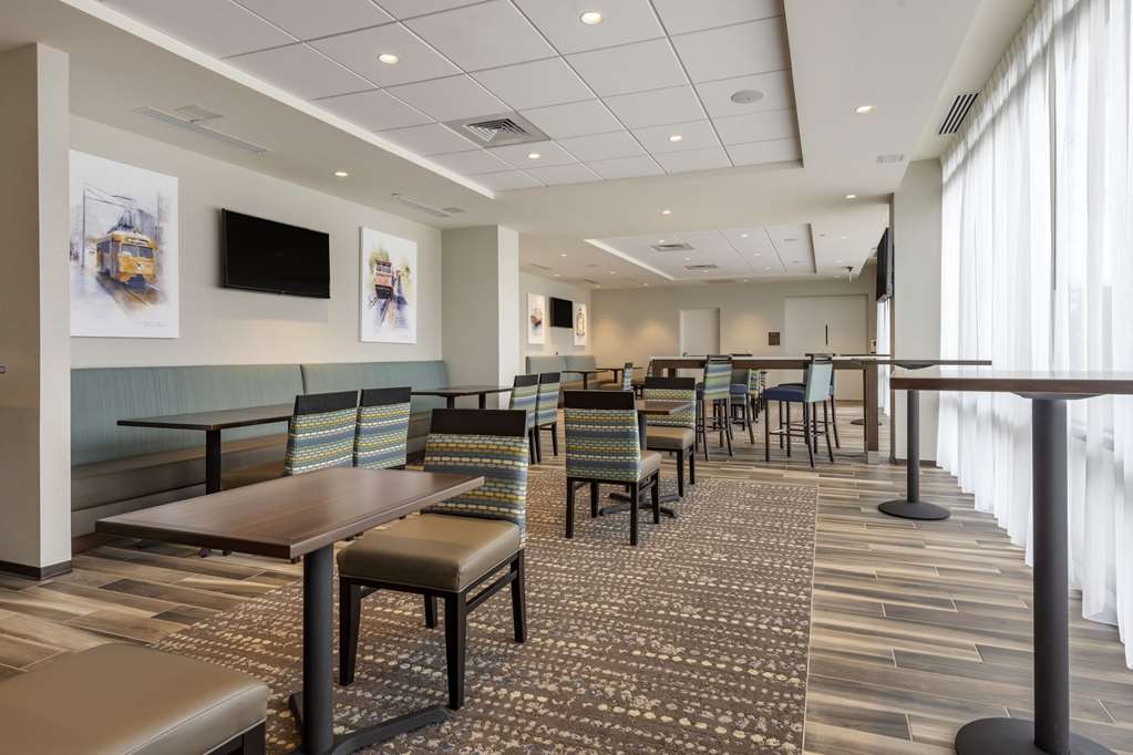 Comfort Inn & Suites Pittsburgh Northshore - photo 28