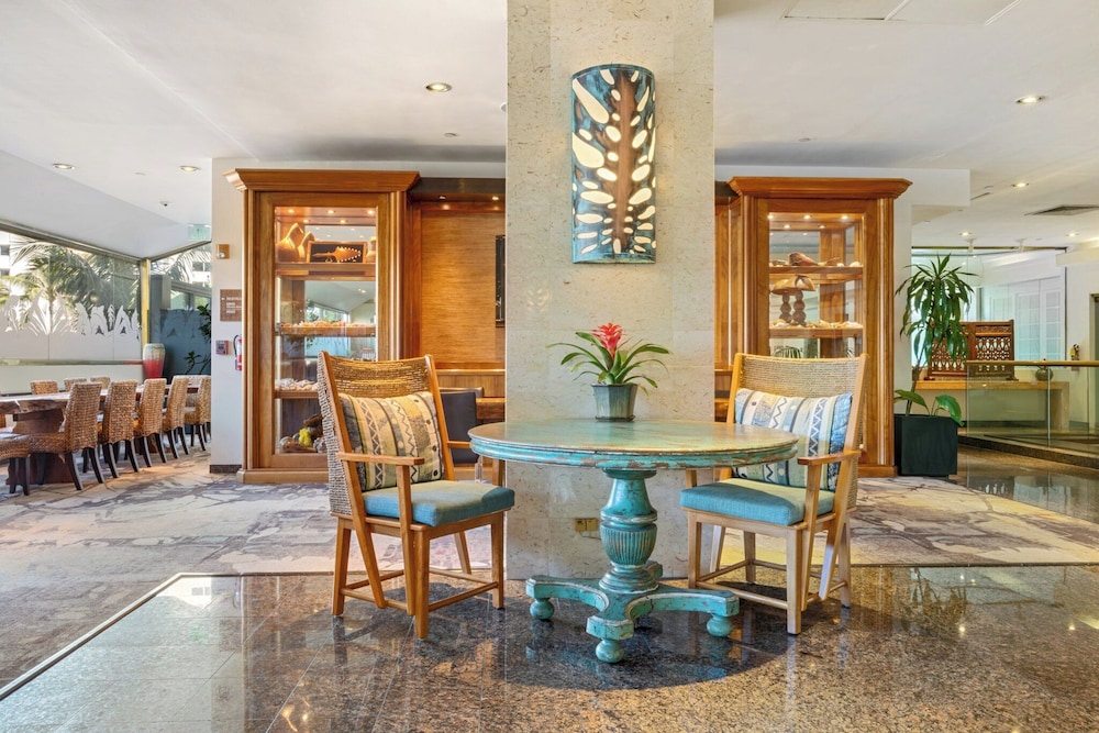 Luana Waikiki Hotel & Suites - photo 156