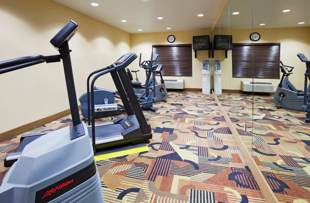 Holiday Inn Express & Suites Brandon by IHG - photo 14