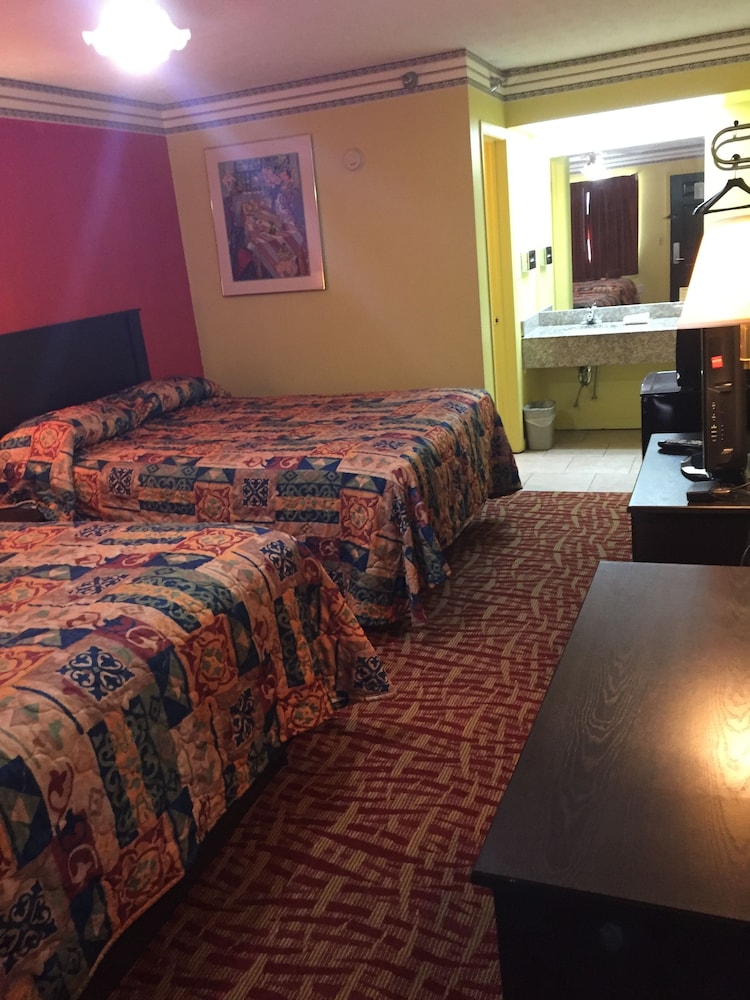 Lexington Inn - photo 13