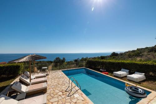 Astra Villas — 4-Star Luxury Hotel in Poros, Greece