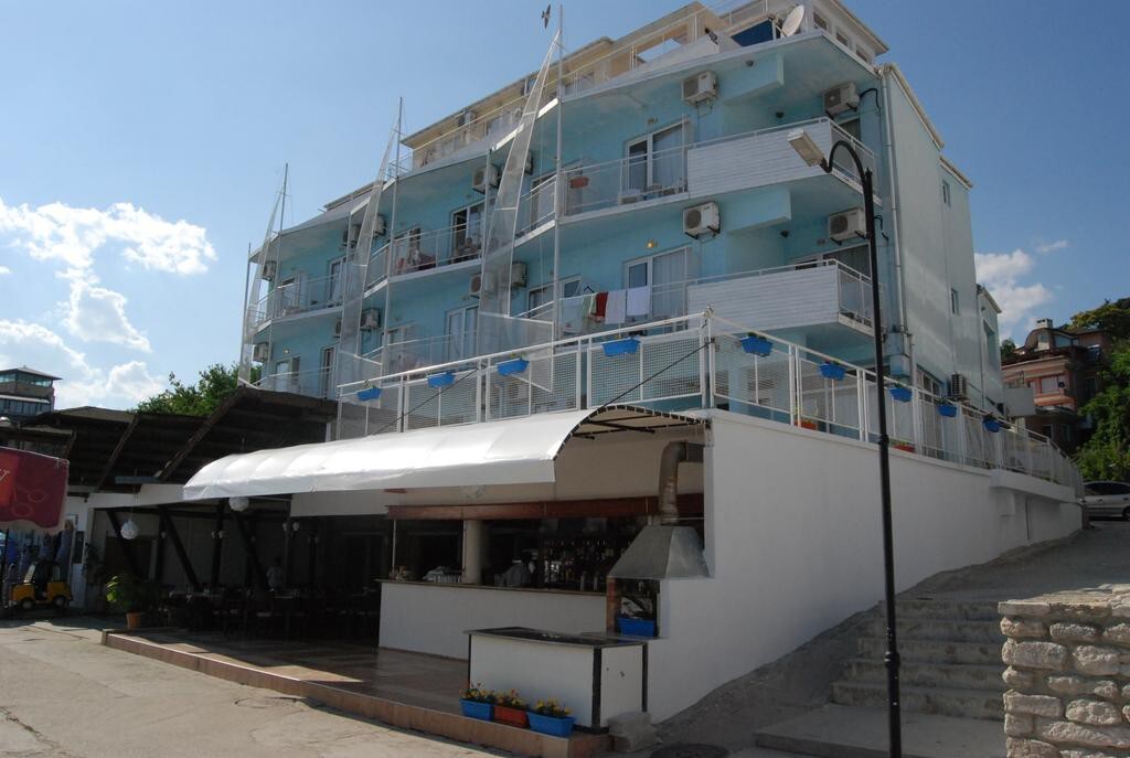 Lotos Hotel — hotel in Balchik