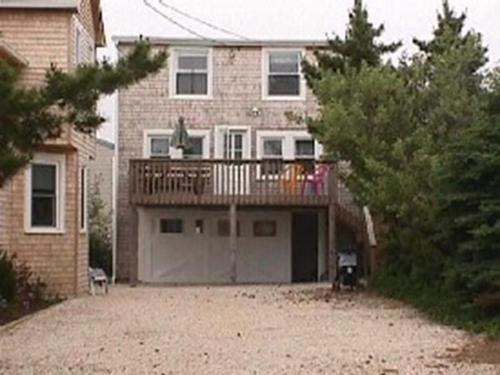 Ship Bottom Ocean Block Updated Raised Rear Cottage 3rd House Off The Beach 11492 22013239 — Ship Bottom