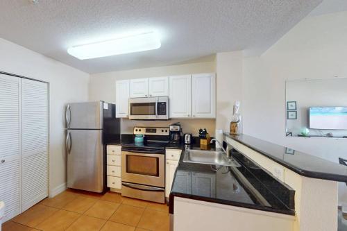 305 Madeira Bay Resort - photo 51