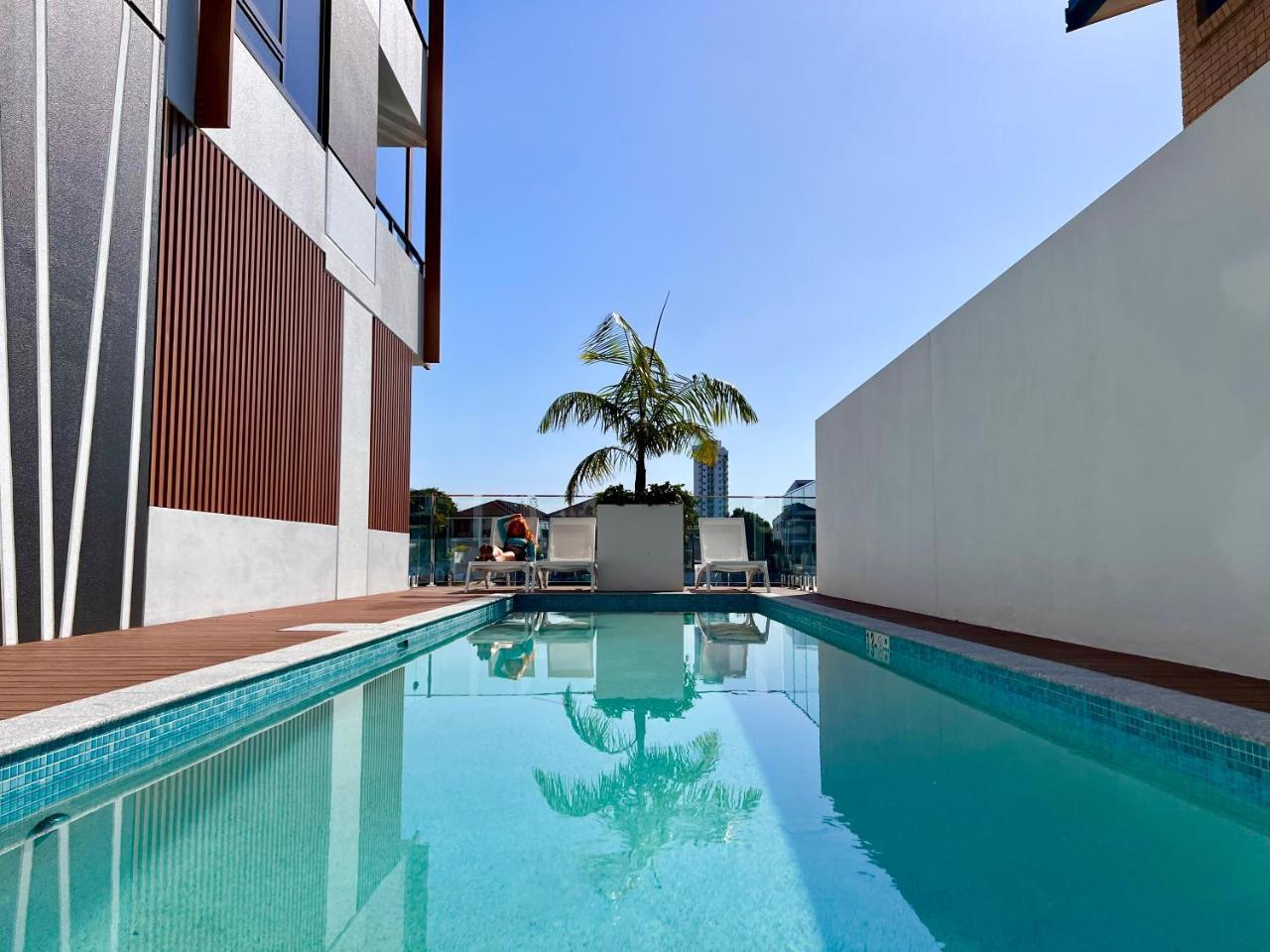 Quiet Family Paradise in Surfers — 4-Star Luxury Hotel in Gold Coast, Australia