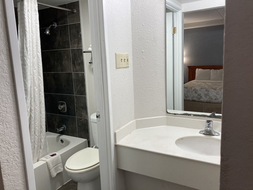 Relax Inn Little Rock - photo 26