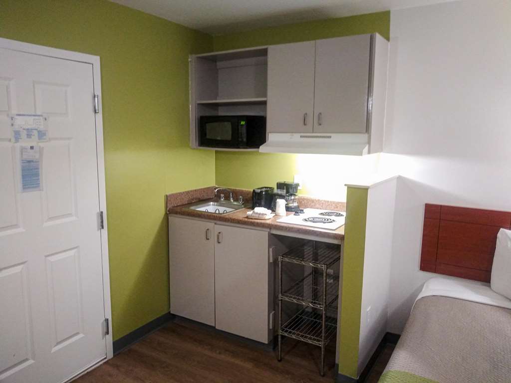 Studio 6 Hampton VA Langley AFB Area - photo 4