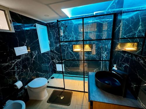 Fl Black Diamond — 4-Star Luxury Hotel in Naples, Italy