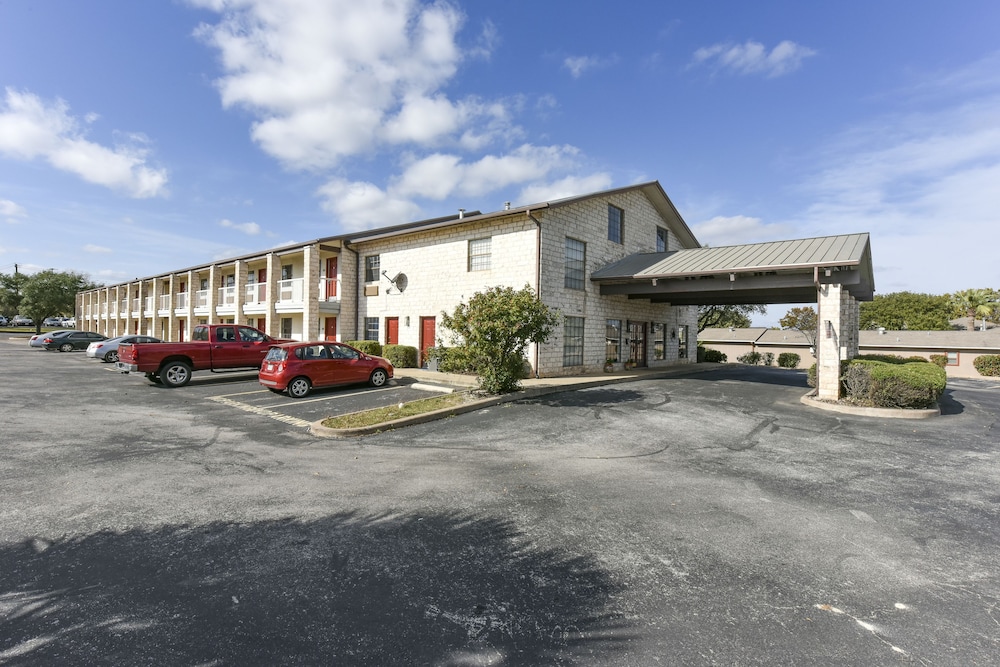 Windcrest Inn and Suites - photo 59