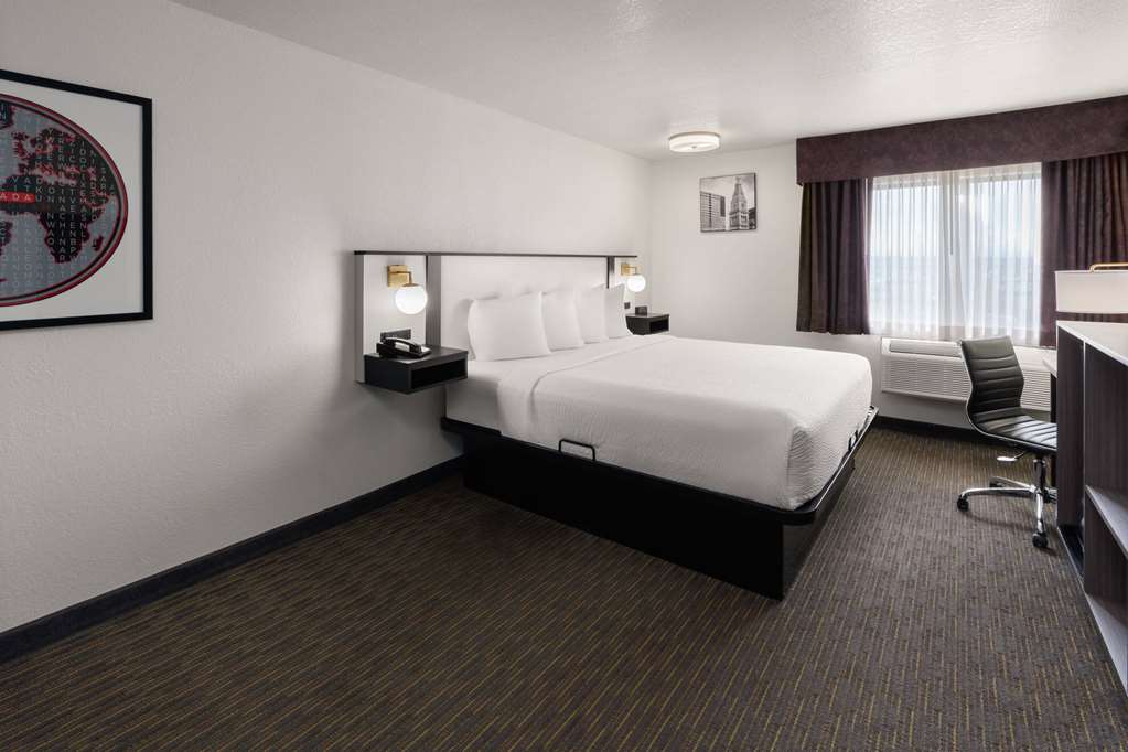 SYLO Hotel Denver Airport a Ramada by Wyndham - photo 10