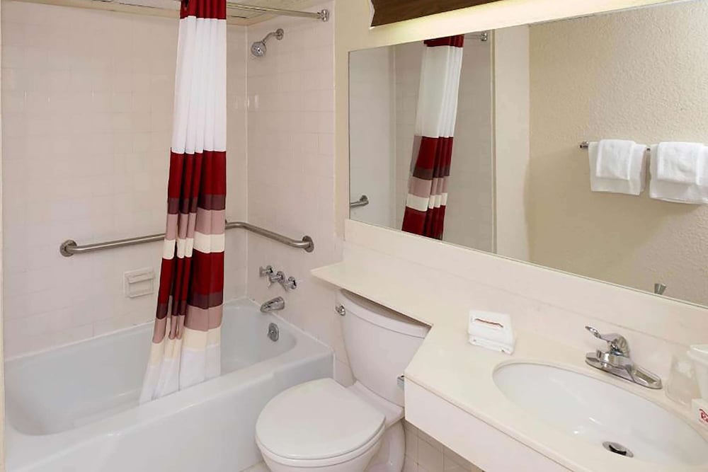 Days Inn by Wyndham Williamsport - photo 17