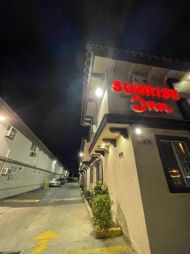 Sunrise inn - photo 16