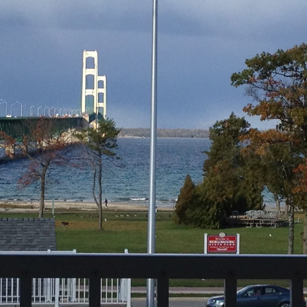 Parkside Inn Bridgeview - photo 19