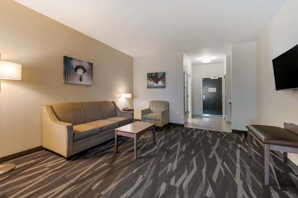 Best Western Plus Centralia Hotel & Suites - photo 20