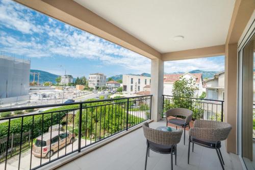 Villa Linz — 4-Star Luxury Hotel in Tivat, Montenegro