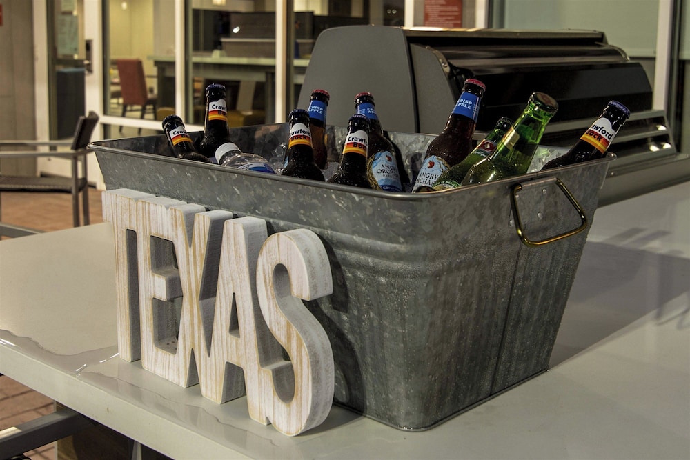 TownePlace Suites by Marriott Houston Hobby Airport - photo 38