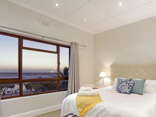 Brighton Court Self check in 2 bedrooms beachfront — 4-Star Luxury Hotel in Cape Town, South Africa