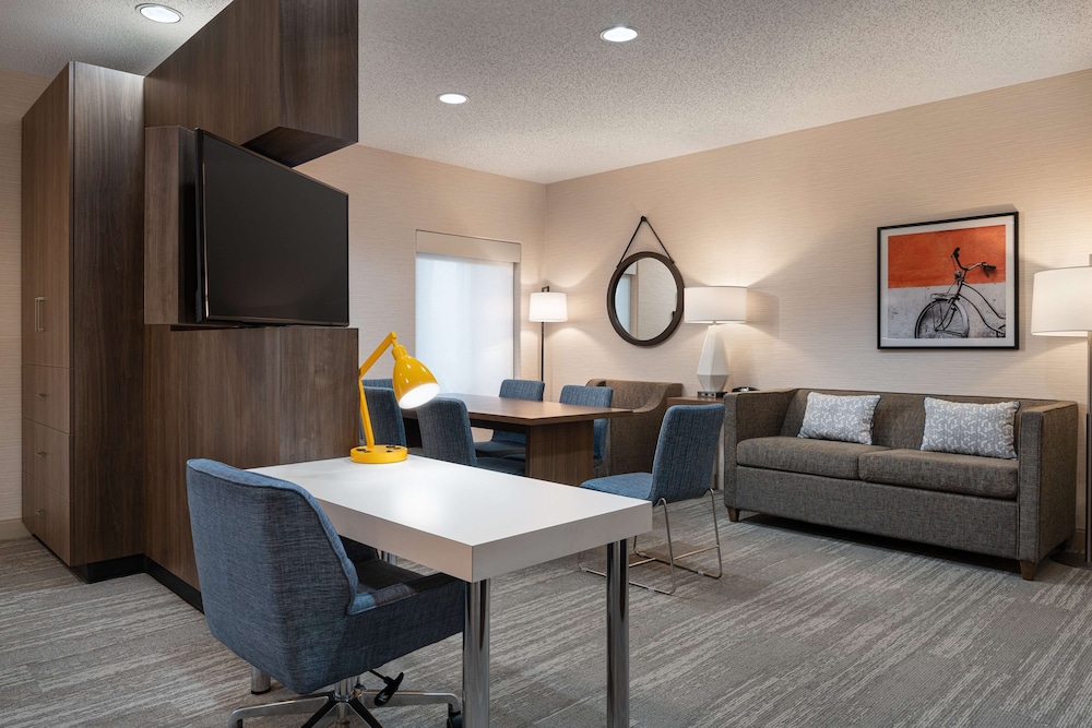 Hampton Inn Loveland - photo 7