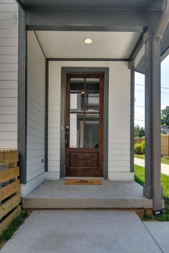 Modern East Nashville Townhome & Garage — 4-Star Luxury Hotel in Nashville, United States