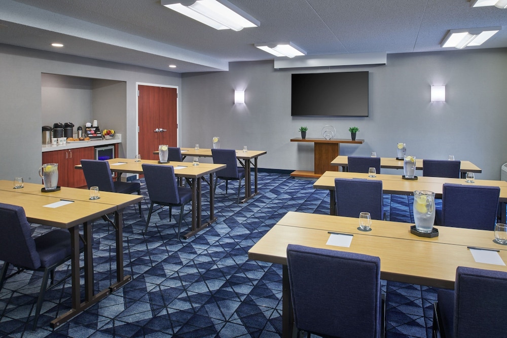 Courtyard by Marriott Detroit Livonia - photo 49