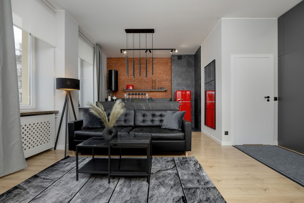 Exclusive Grey and Red Apartment in Warsaw Center by Noclegi Renters — 4-Star Luxury Hotel in Warsaw, Poland