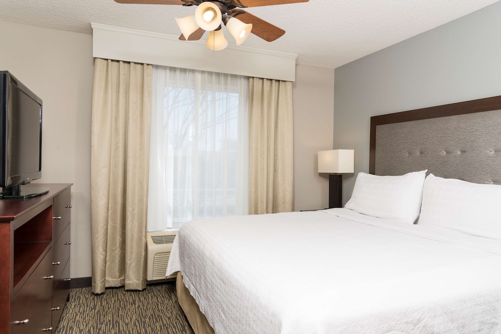 Homewood Suites by Hilton Bloomington - photo 29