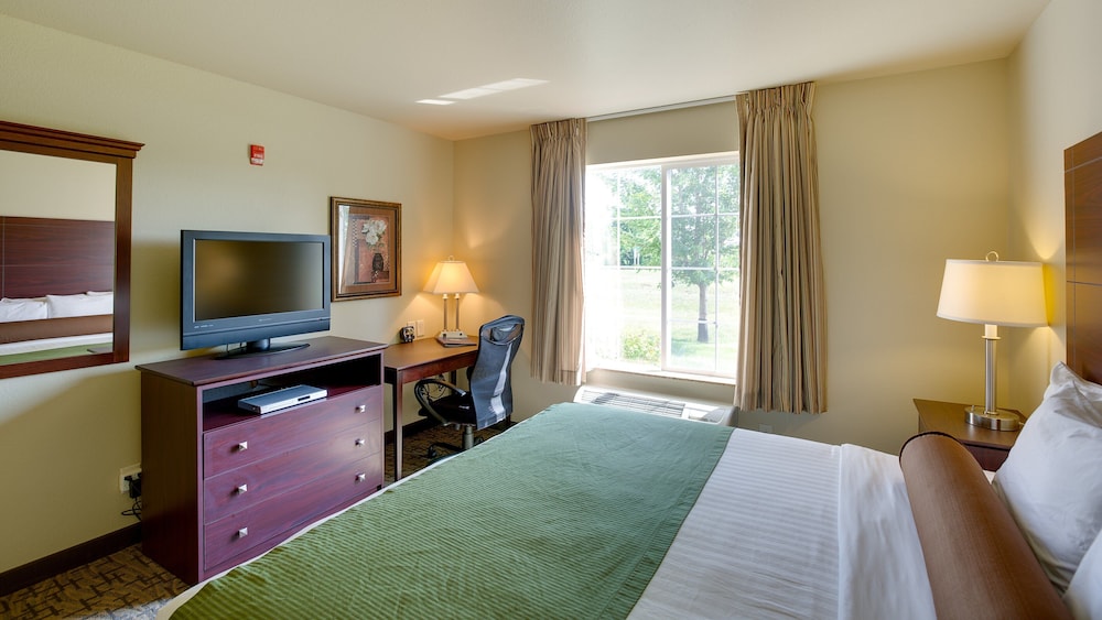 Cobblestone Inn & Suites Clintonville - photo 26