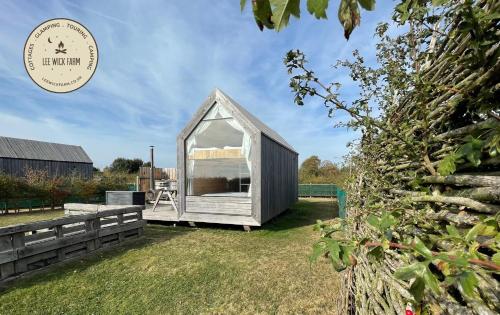 Lushna 5 Petite at Lee Wick Farm Cottages & Glamping in Clacton-On-Sea, United Kingdom