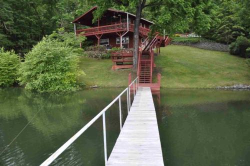 Chatuge Fish Retreat — hotel in Hiawassee