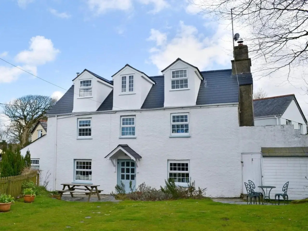 Gumburnville — 4-Star Luxury Hotel in Camelford, United Kingdom