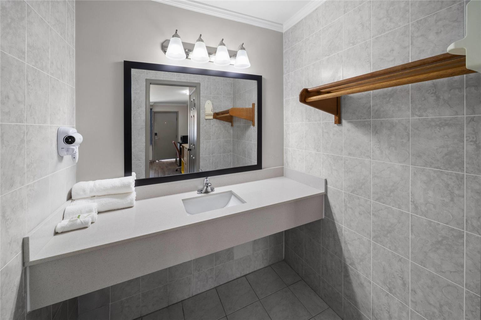 Days Inn by Wyndham Slidell - photo 20