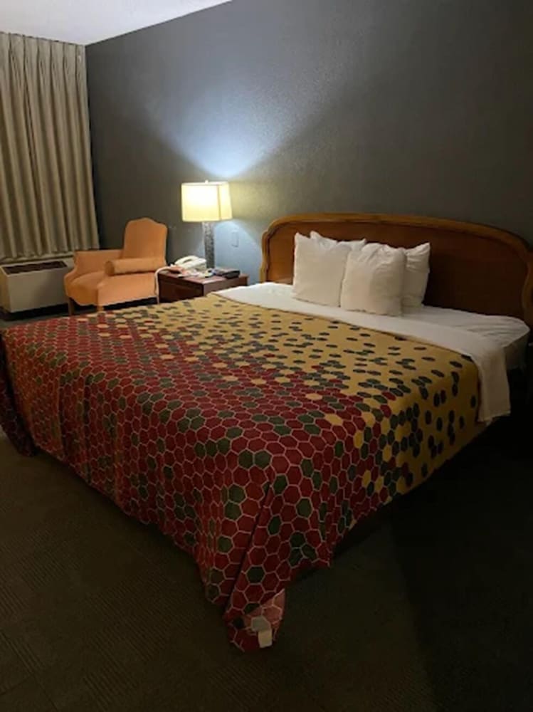 Radford Inn - photo 10