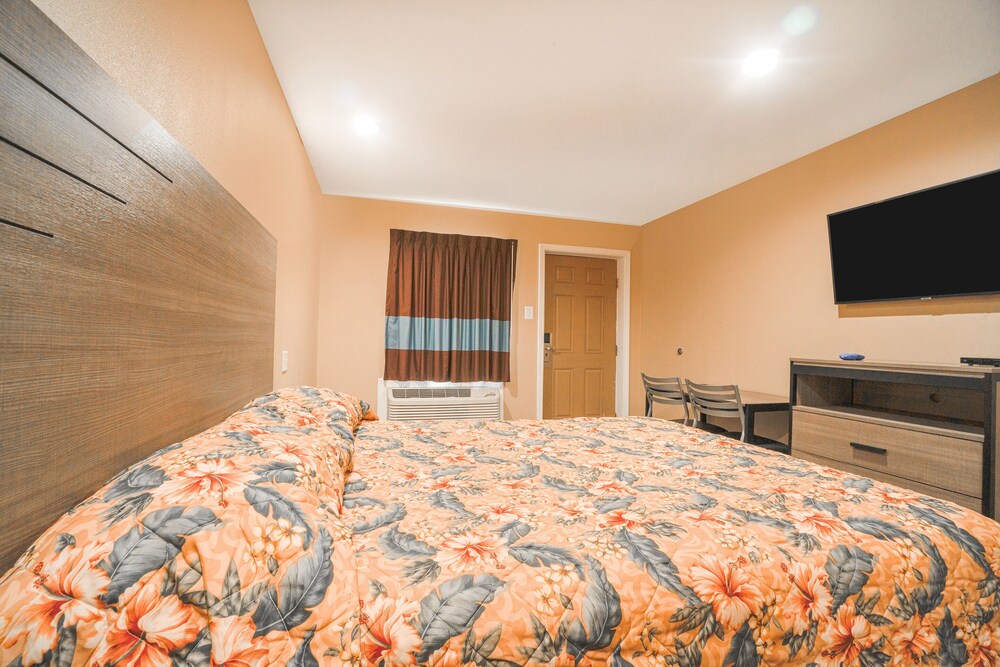 Days Inn by Wyndham Aransas Pass - photo 22