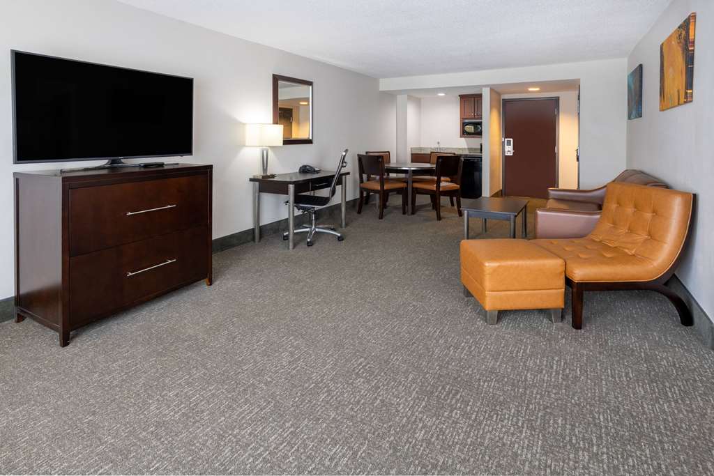 Wingate by Wyndham Atlanta Galleria Ballpark - photo 21