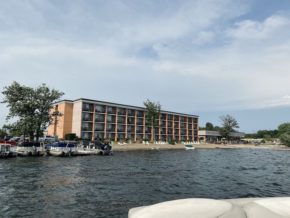 Holiday Inn Detroit Lakes by IHG - photo 57