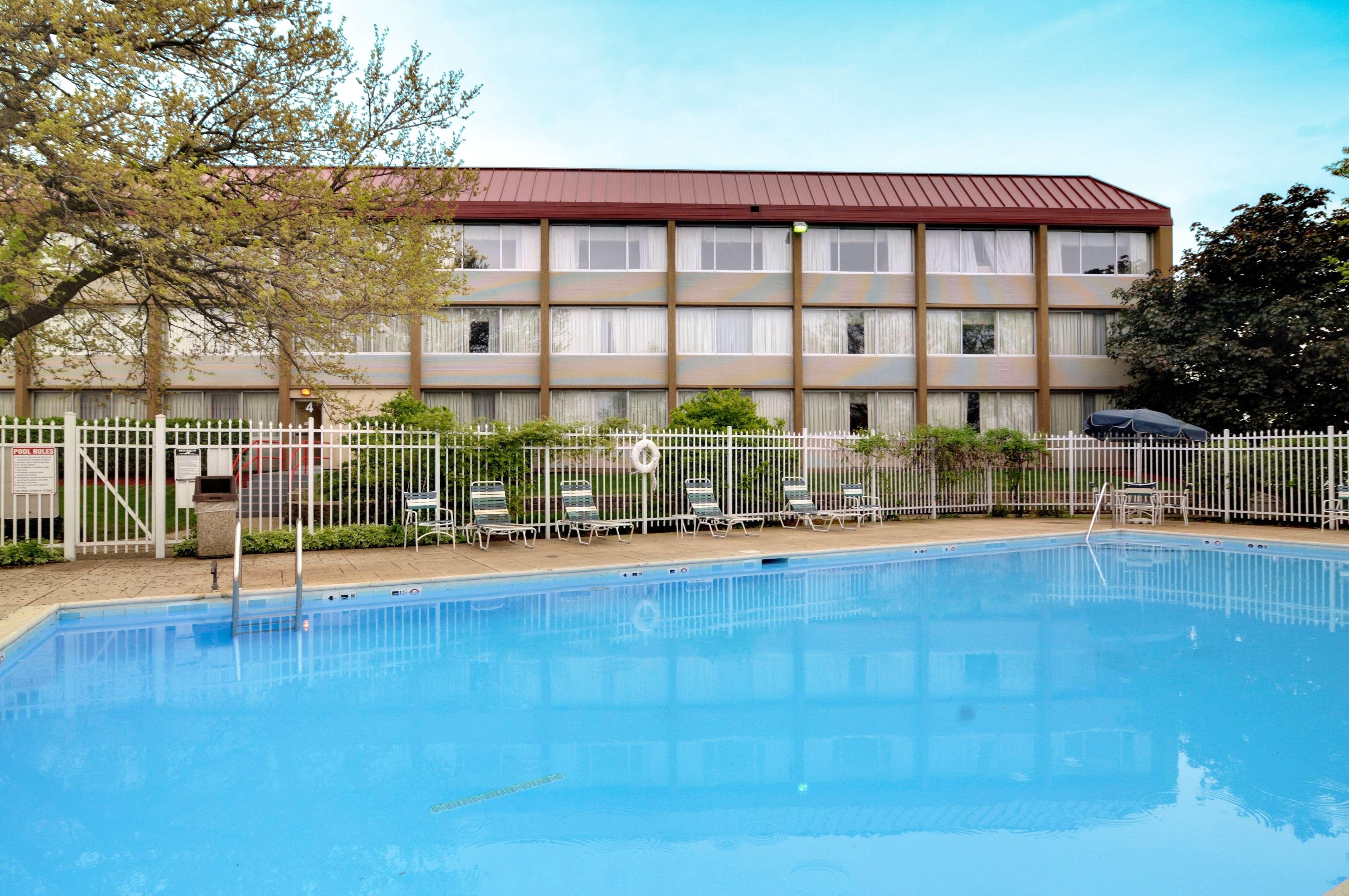 Best Western Plus Chicago Hillside - photo 3