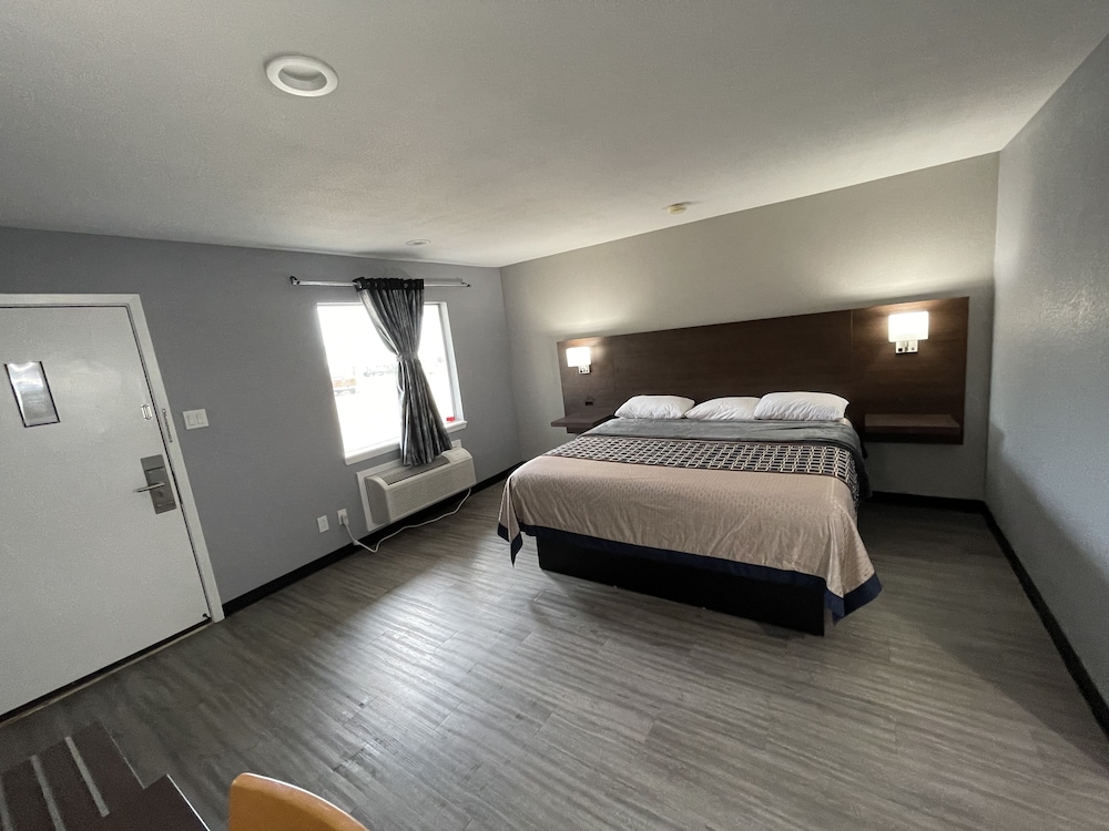 Ridge Motel - photo 17