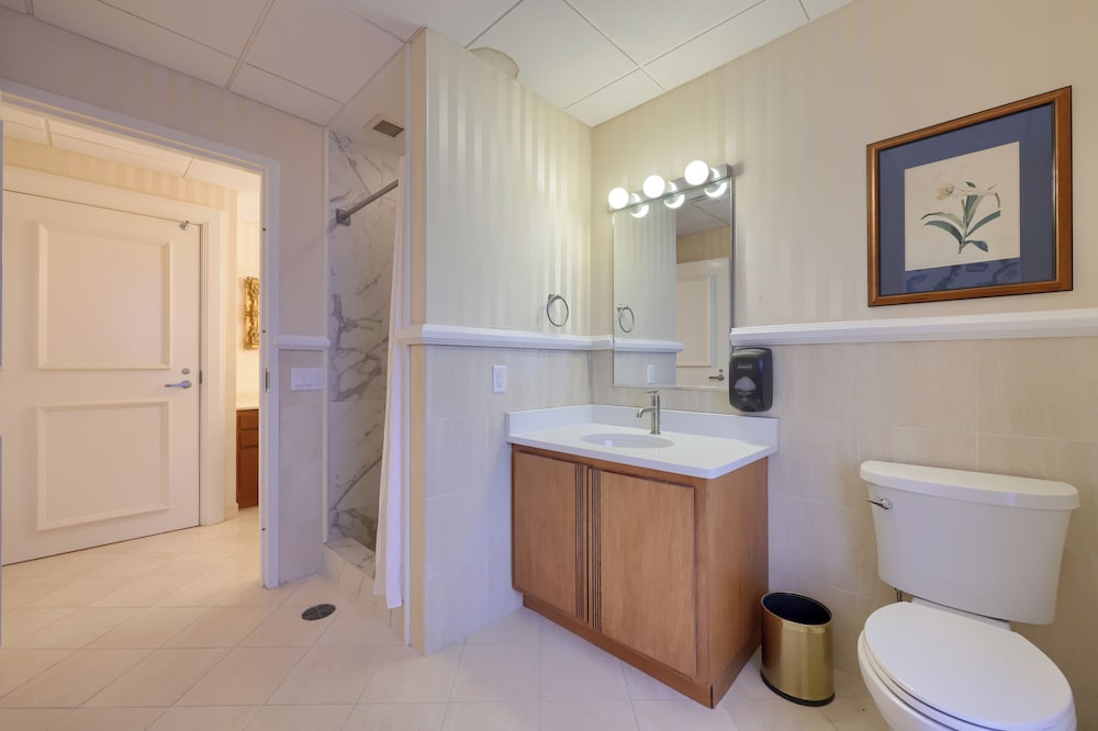 The Executive Suites and Venue - photo 75