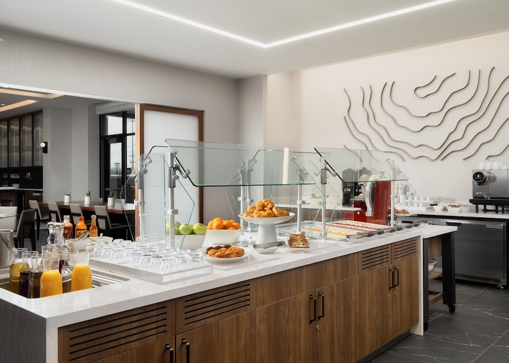 AC Hotel Dayton - photo 5