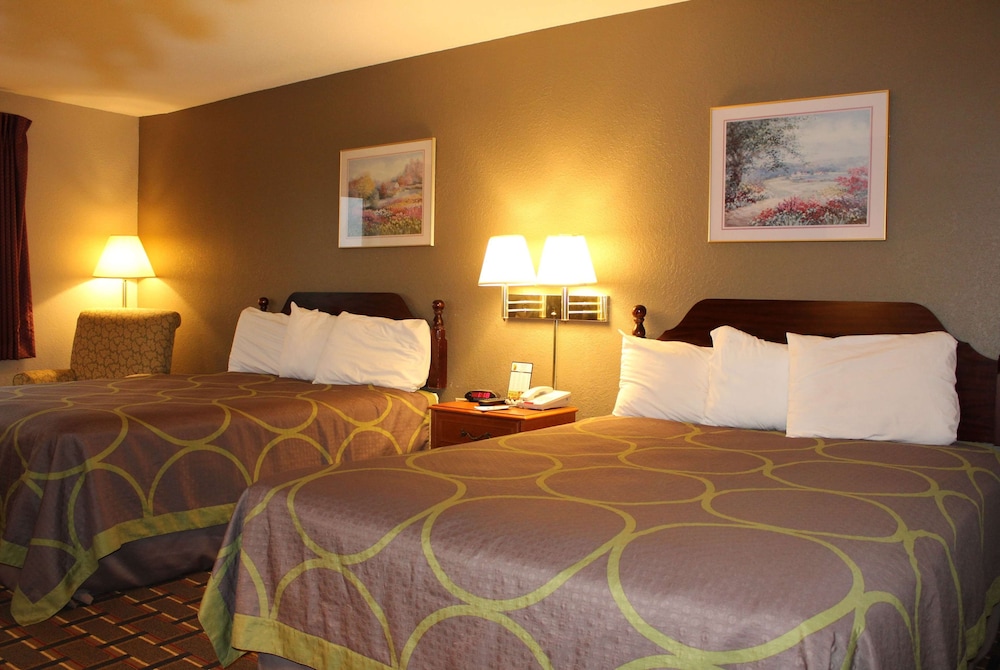 Super 8 by Wyndham Valparaiso - photo 10