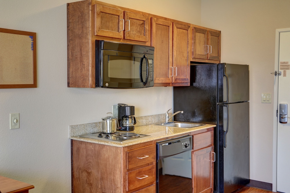 Candlewood Suites Texarkana by IHG - photo 14