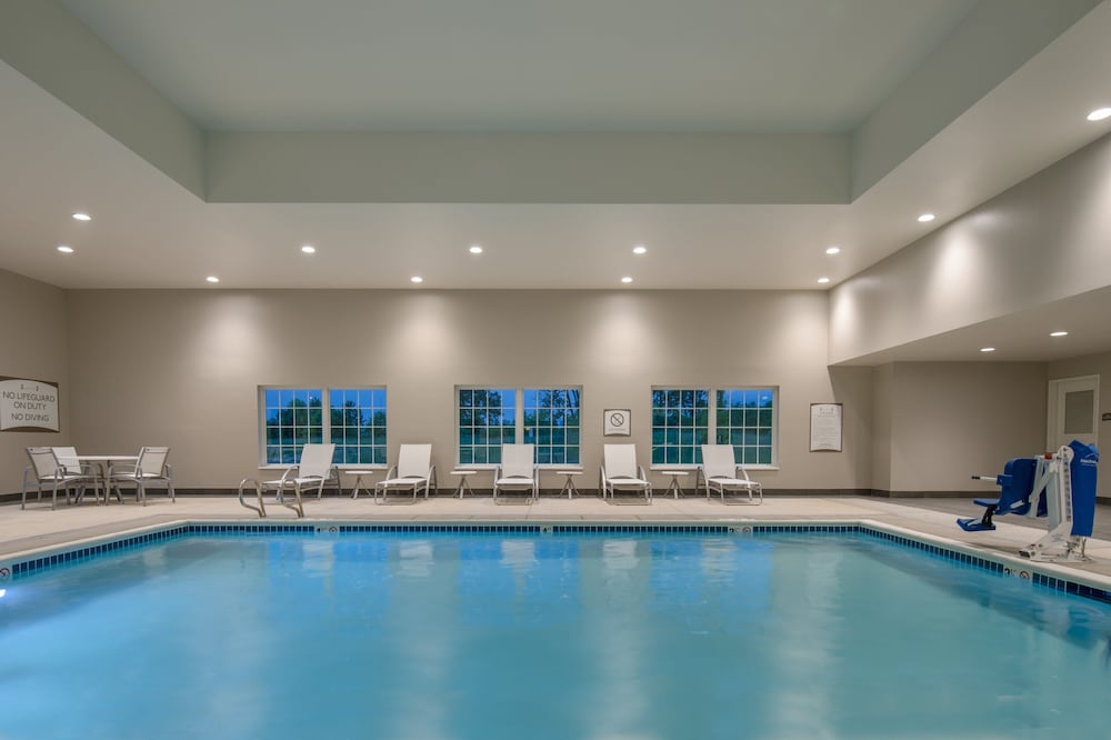 Staybridge Suites Hillsboro North by IHG - photo 16