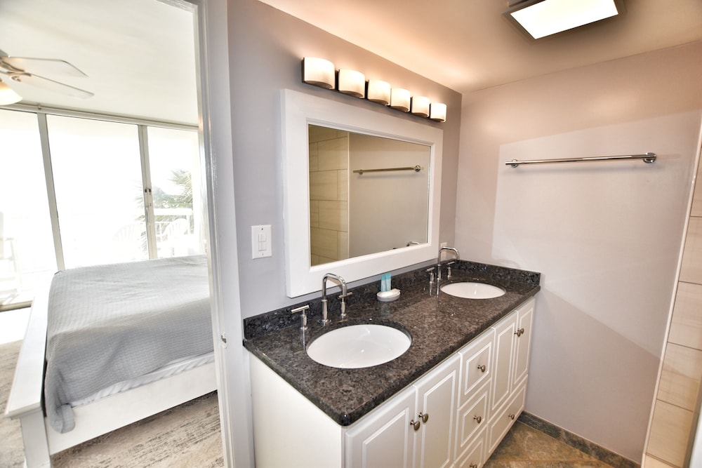 0212 Waters Edge Resort 3 Bedroom Condo by RedAwning - photo 28
