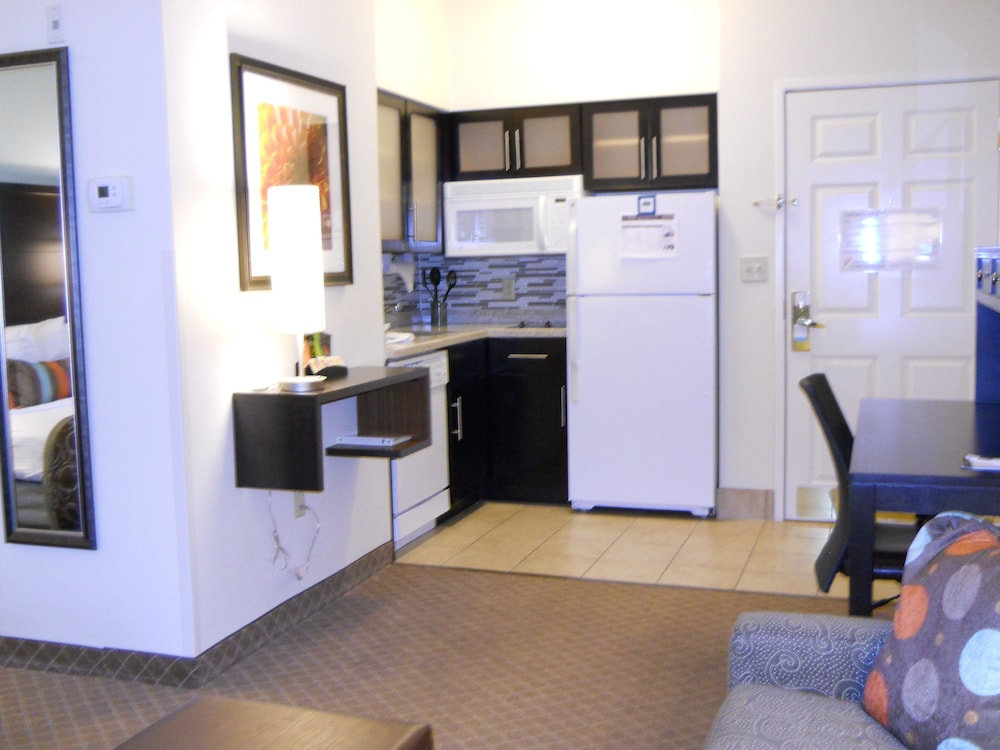 Staybridge Suites Columbus Airport by IHG - photo 10